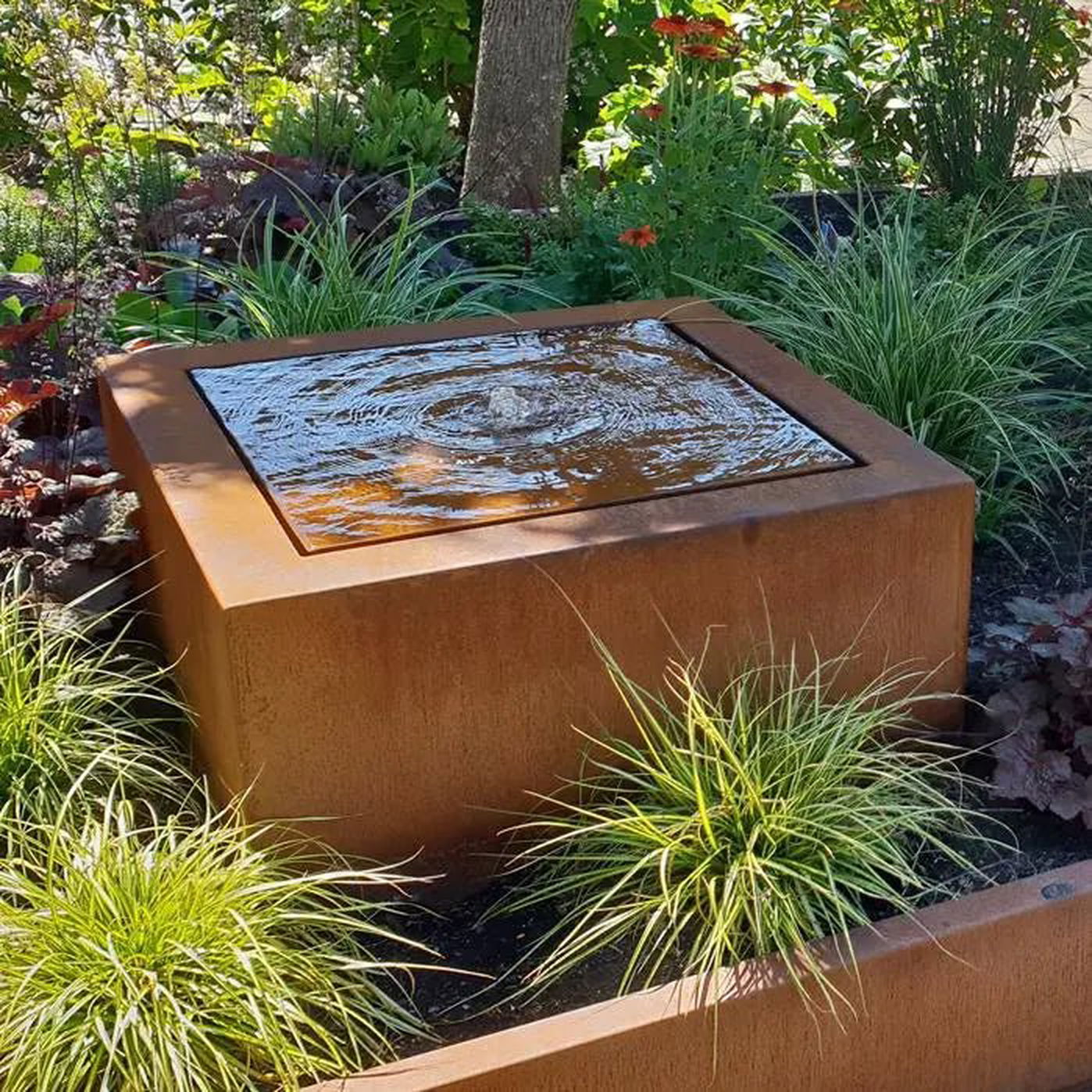 - Adezz - Wassertisch 800x800