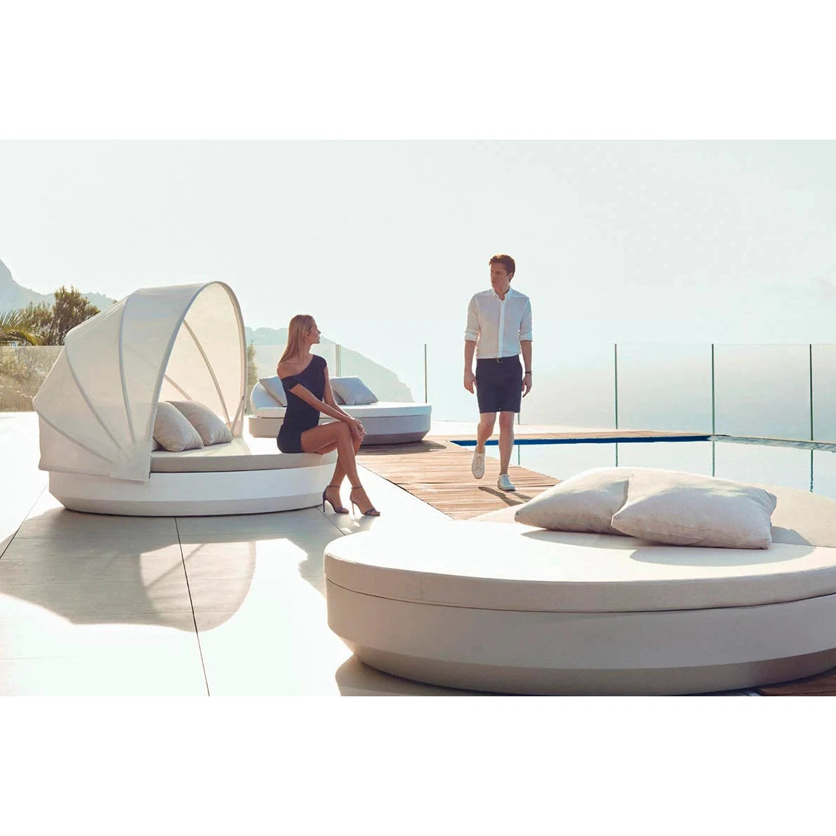 Vondom - Vela Daybed rund mit Faltschiebedach