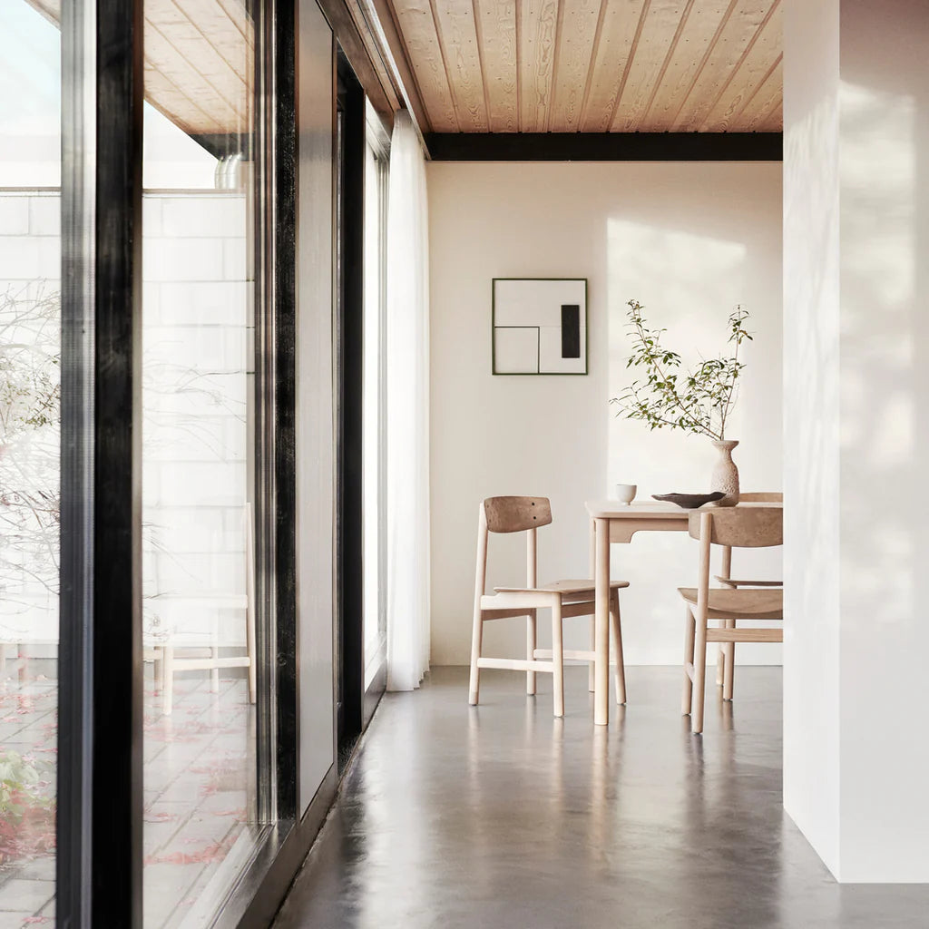 Mater - Armlehnstuhl Conscious Chair 3162 Helles Eichenholz